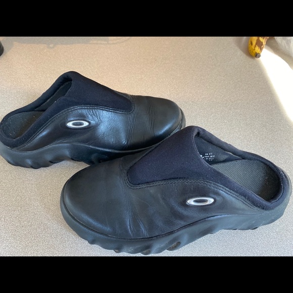 oakley titanium shoes